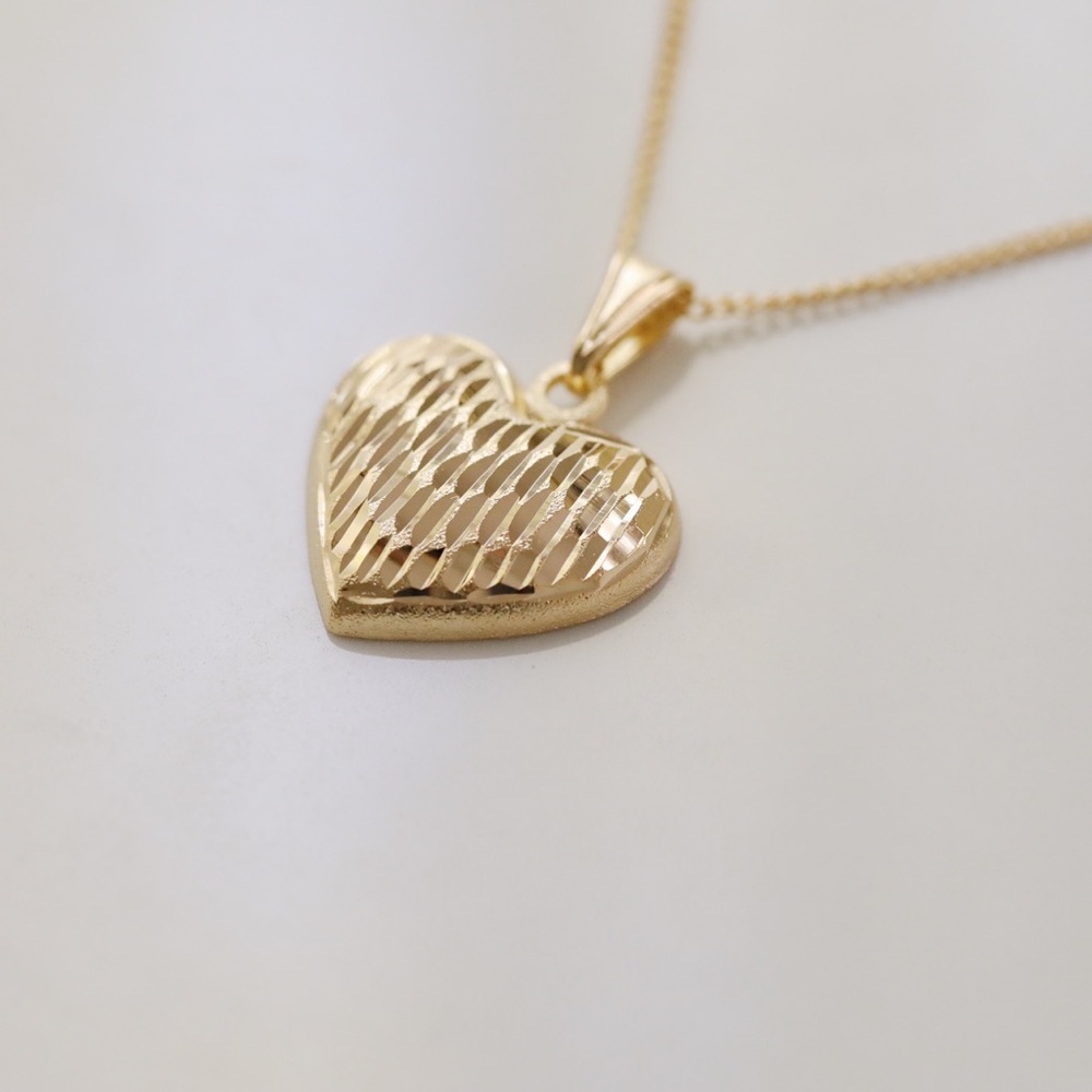 Gold Heart Necklace - Picture 3 of 6